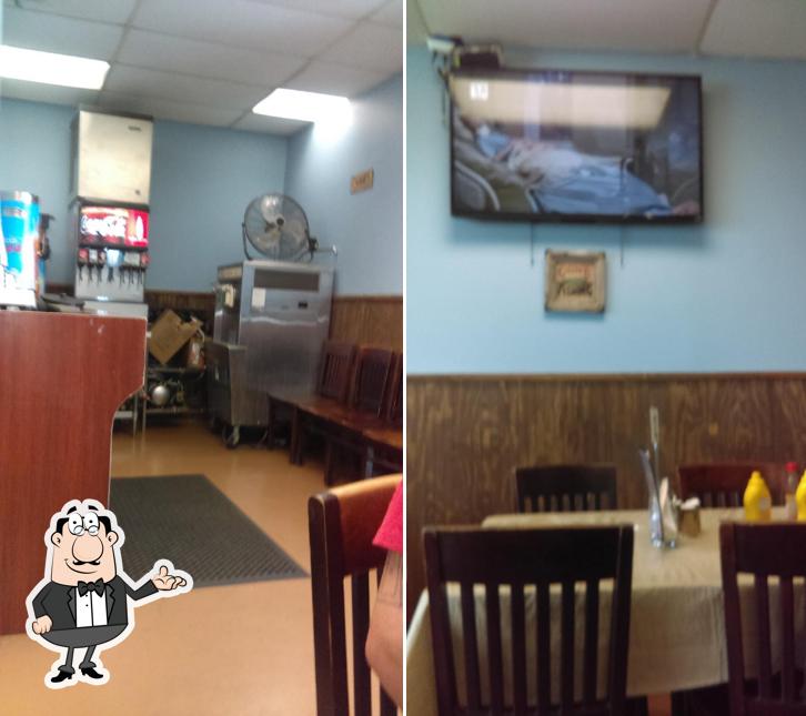 Check out how Uncle Larry's Restaurant looks inside