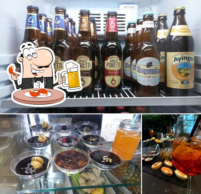 Puoi ordinare un rinfrescante bicchiere di birra chiara o scura