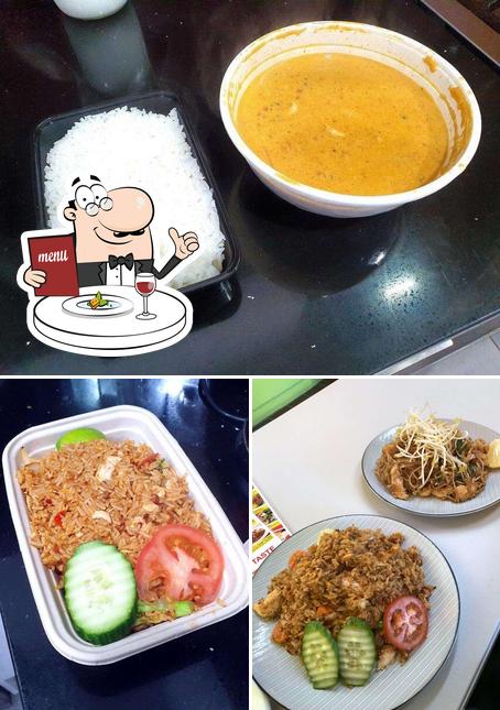 Еда и напитки - все это можно увидеть на этом изображении из Thai Kitchen Takeaway