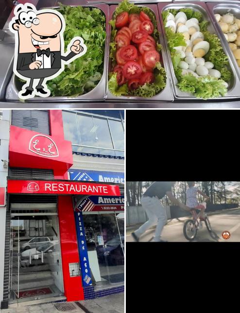 A exterior e comida do restaurante