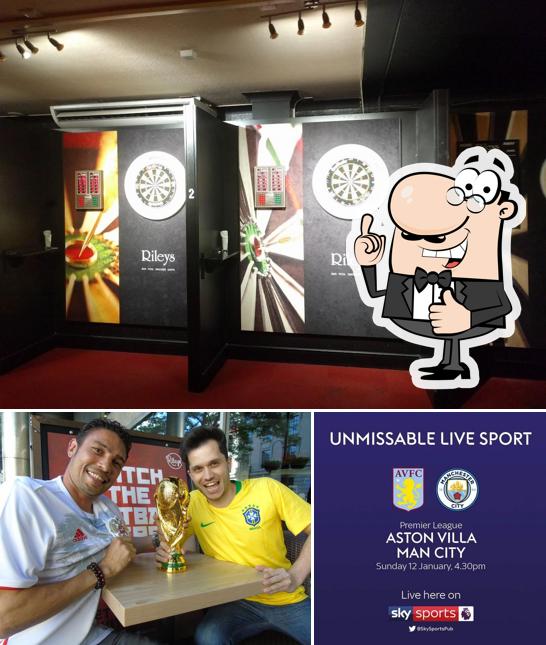 Rileys Sports Bar Benfleet, 669 High Rd in South Benfleet Restaurant menu and reviews