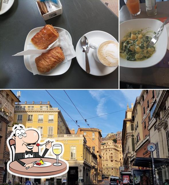 La foto di cibo e esterno da Caffè Nunziata