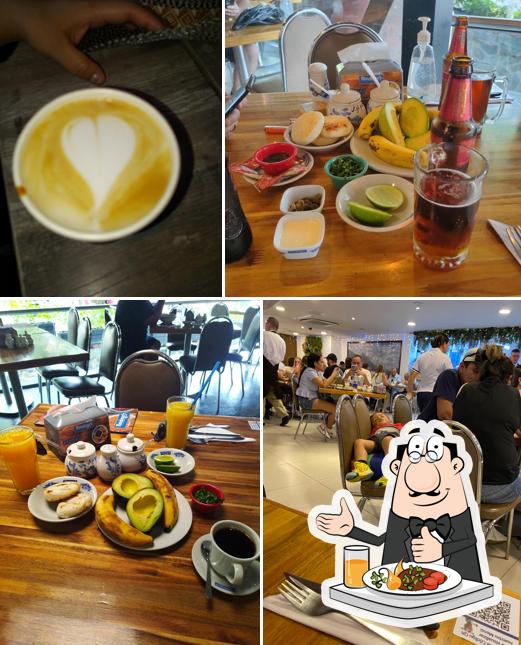 Restaurante Mondongo's El Poblado, Medellín, Cl 10 3838 Colombian