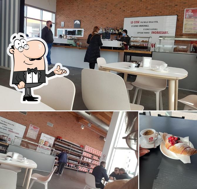 La immagine di interni e cibo da EWA FOOD