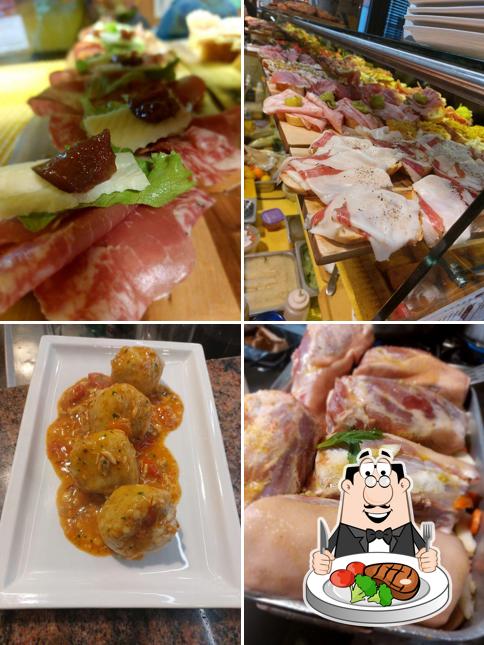 Try out meat meals at Buffet Clai
