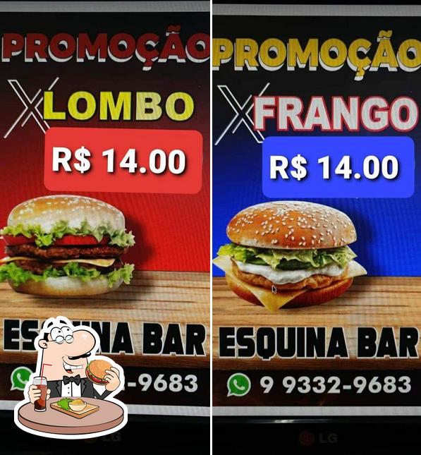 Peça um hambúrguer no ESQUINA BAR