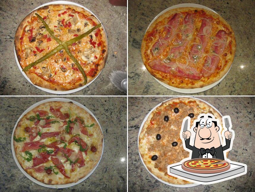 Prenez des pizzas à Pizzeria La Piazza