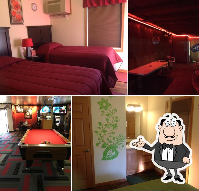 Junction City Saloon & Hotel Rooms in Custer Restaurant reviews