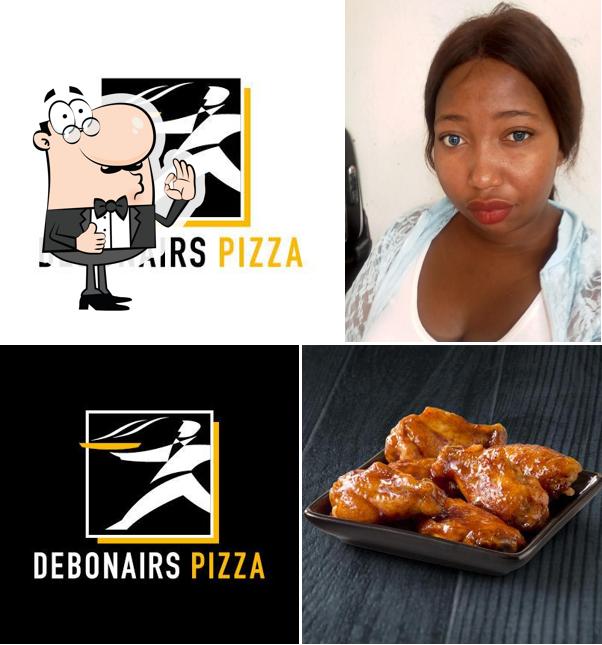 Voir cette photo de Debonairs Pizza