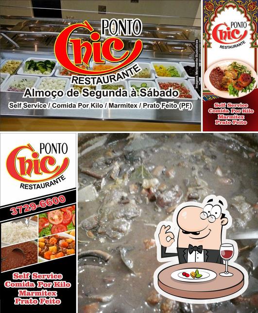 Comida em Restaurante Ponto Chic