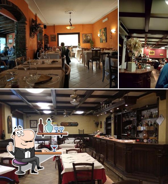 Siediti a un tavolo di Baccarà al Martinet Ristorante Pizzeria