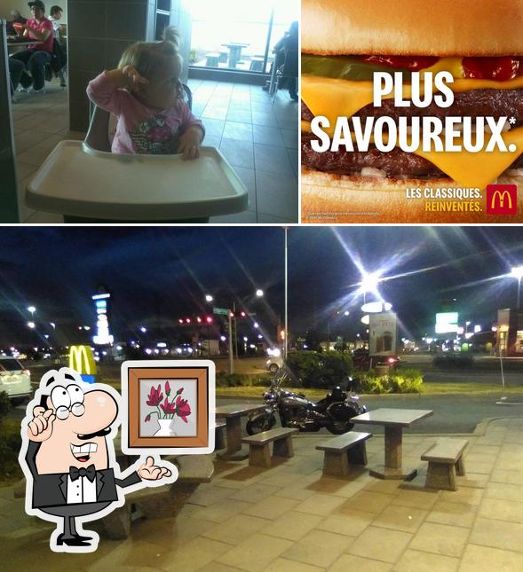 Voici l’image représentant la intérieur et burger sur McDonalds