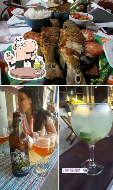 A imagem da bebida e sobremesa no Bistro Bar e Som