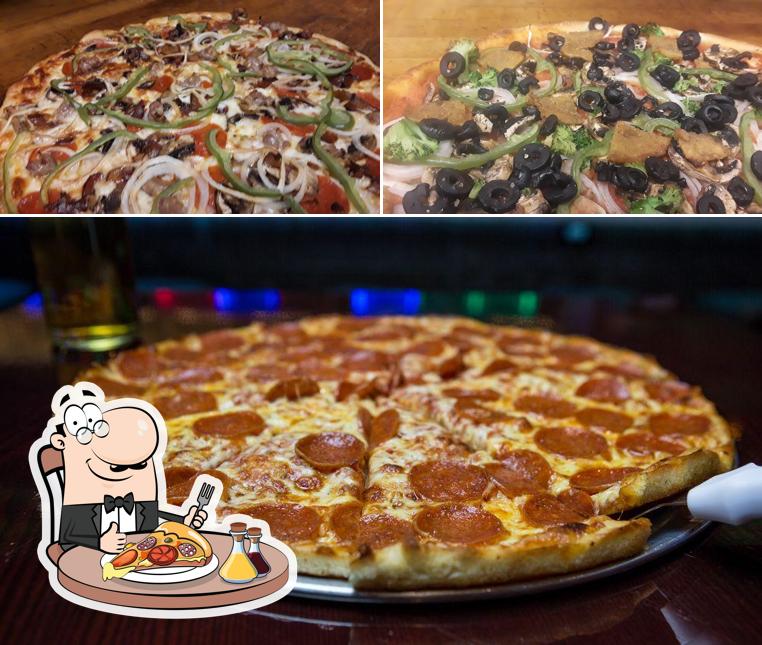 New Crossroads Pizza in Norwalk Restaurant menu and reviews