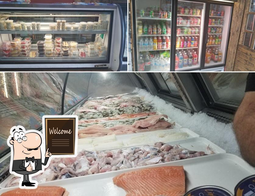 Alaska Fresh Fish and Chicken in Pontiac Restaurant menu and reviews