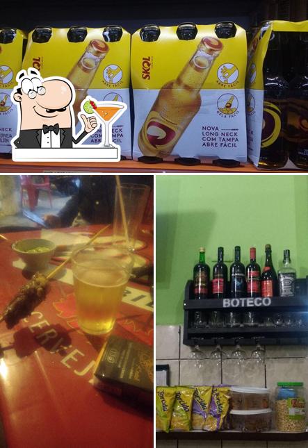 Tome uma bebida do menu