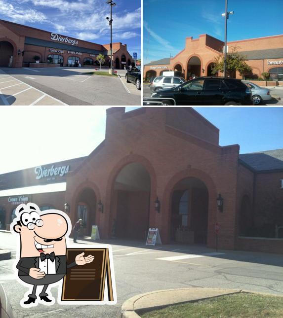 The exterior of Dierbergs Bakery