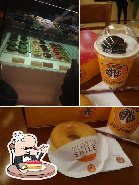 "J.CO Donuts & Coffee - Alabang Town Center" представляет гостям разнообразный выбор сладких блюд