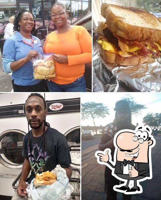 TRAP HOUSE CHICKEN in Brooklyn Park Restaurant reviews