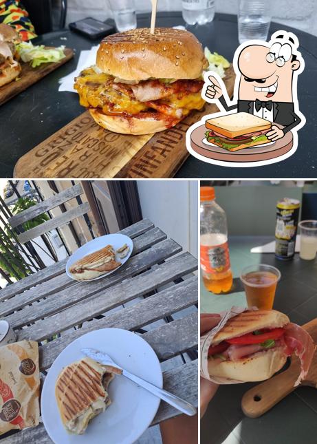 Commmandez un sandwich à La Majolica