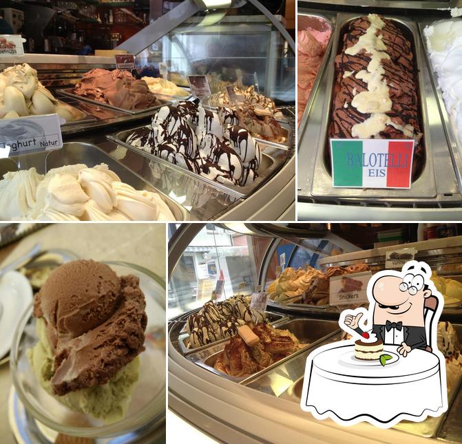 Eis Cafe Venedig serves a selection of desserts