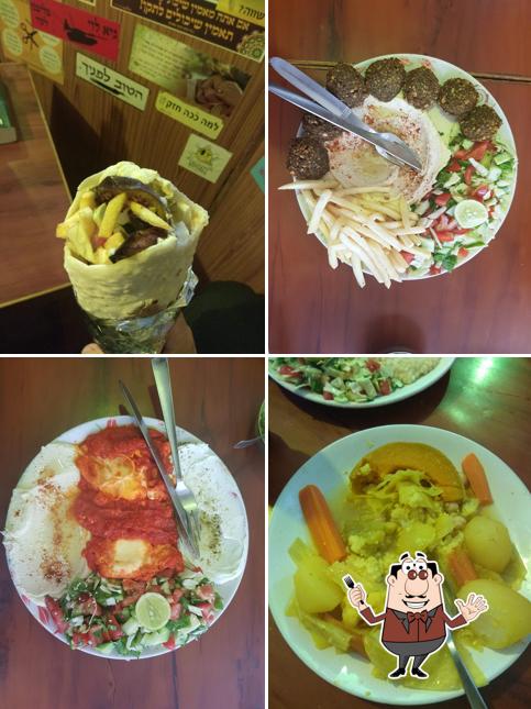 Food at Dudu Falafel דודו פלאפל
