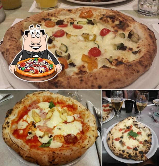 Ordina una pizza a Pizzeria Donna Regina