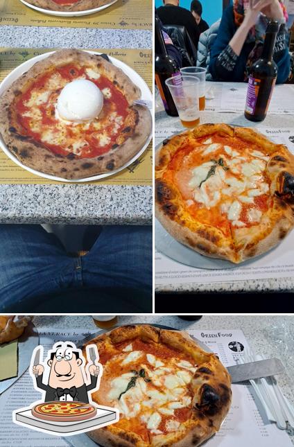 Scegli una pizza a Pizzeria La Verace