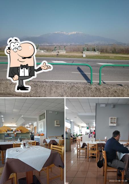 Dai un’occhiata alla immagine che presenta la interni e area giochi di Trattoria Paninoteca La Vittoriana