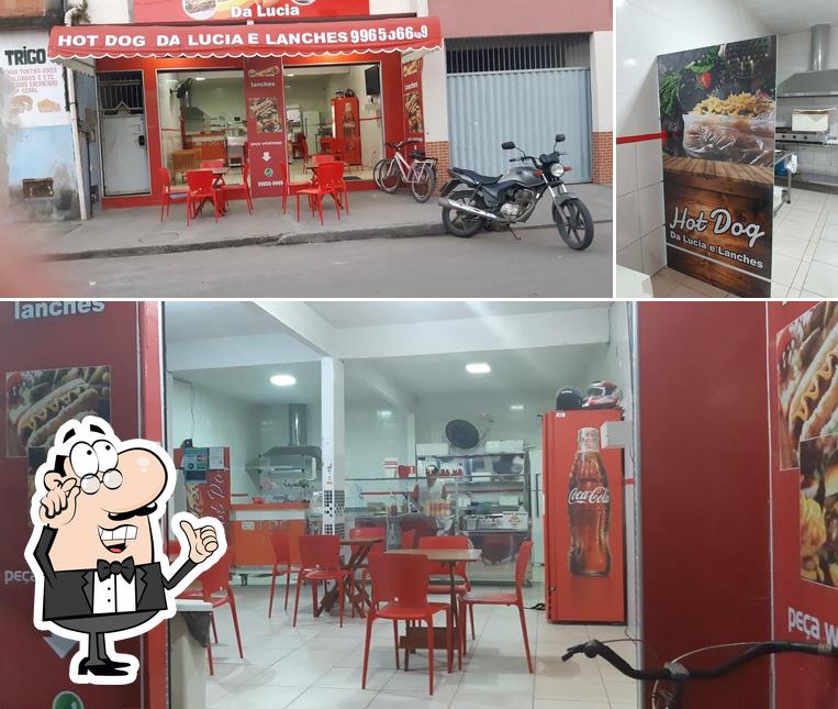 O interior do Lúcia Lanches E Hot Dog