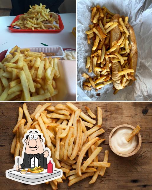 Закажите картофель фри в "At Claudy - French fries, Snack, Durum"