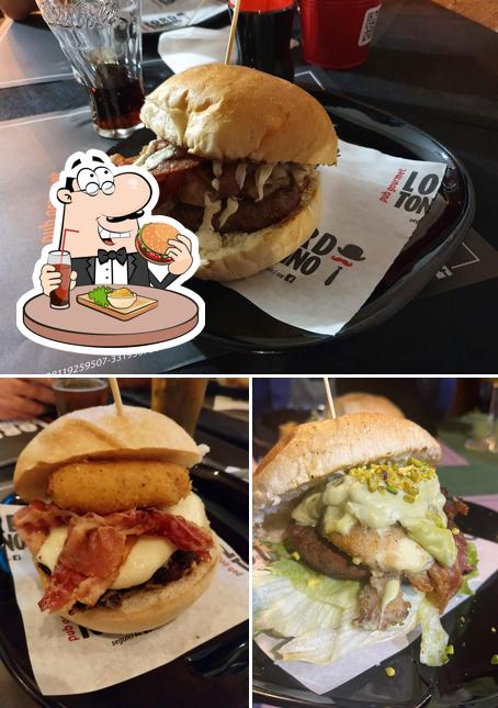 Ordina un hamburger a Lord Tonino Pub Vomero