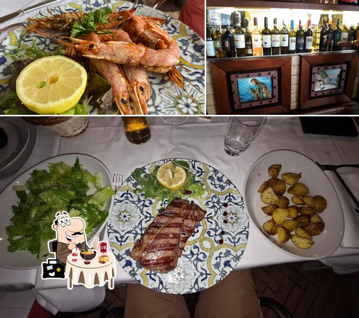 Dai un’occhiata alla immagine che mostra la cibo e alcol di funiculì funiculà