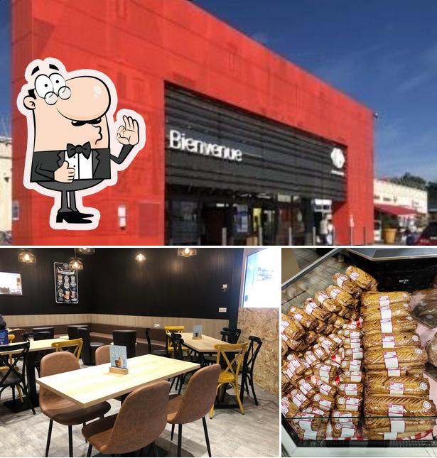 Centre commercial Carrefour La Croisette restaurant, Charleville