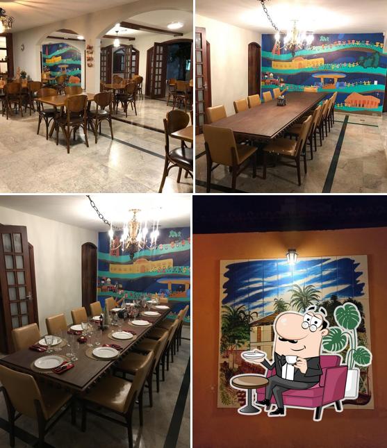 O interior do Divina Pizzaria