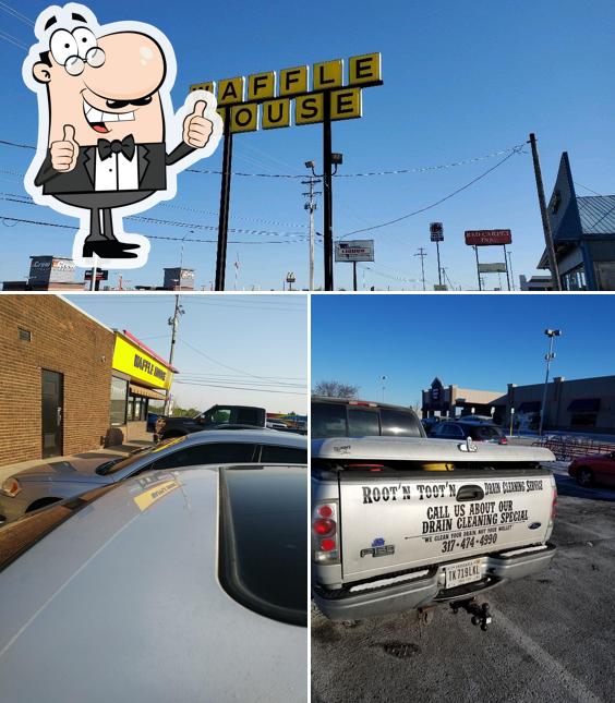Waffle House, 1069 E Main St in Greenwood Restaurant menu and reviews