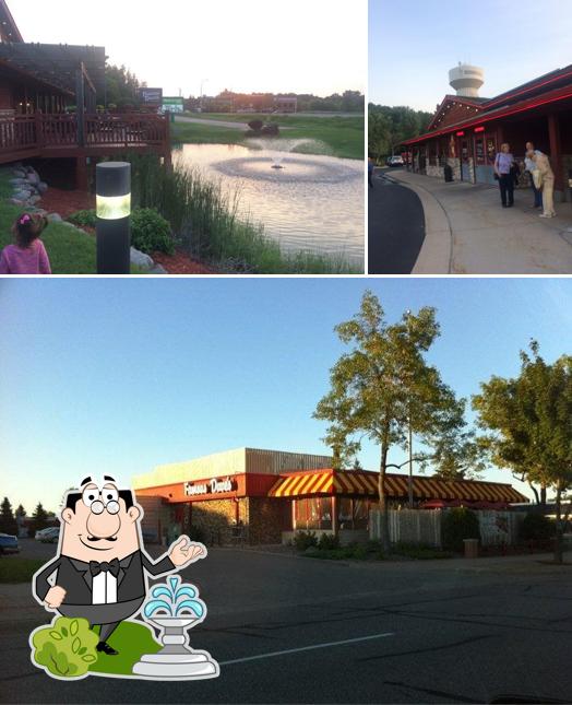 Famous Daves Apple Valley