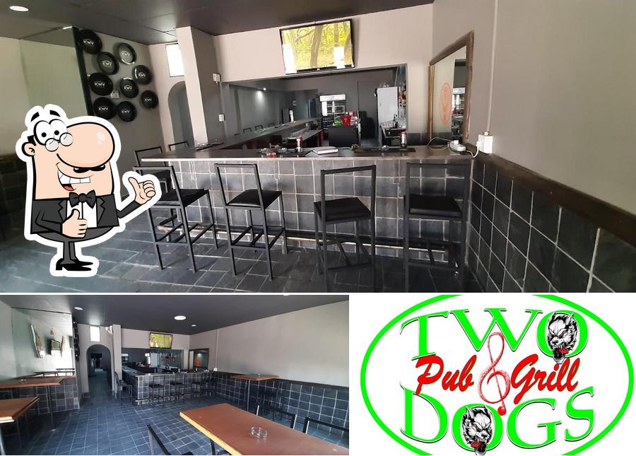 Regarder cette image de Two Dogs Pub & Grill