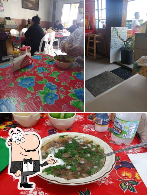 Estas son las fotos donde puedes ver interior y comida en CABEZA DE RES EL SINALOENSE