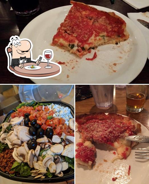 Еда в "Evanston - Lou Malnati's Pizzeria"