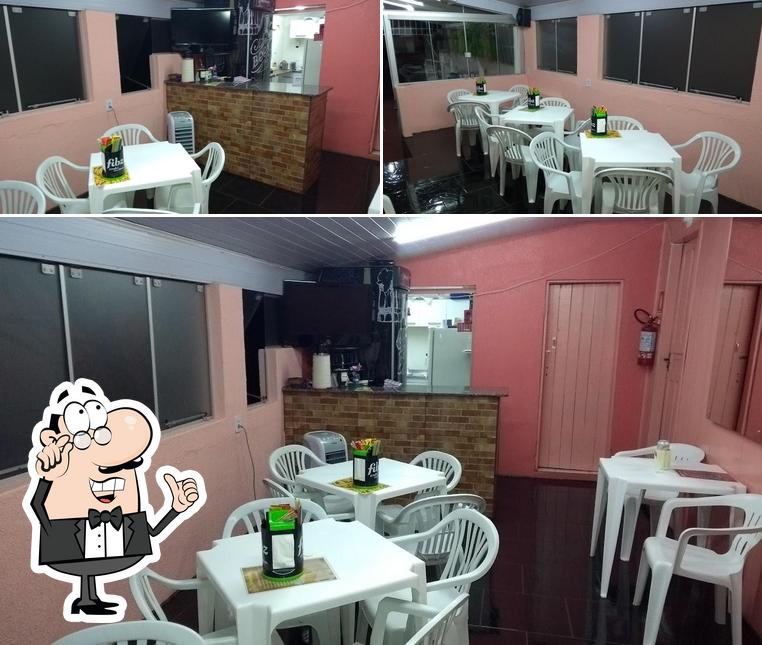 O interior do Tia Vera Lanches