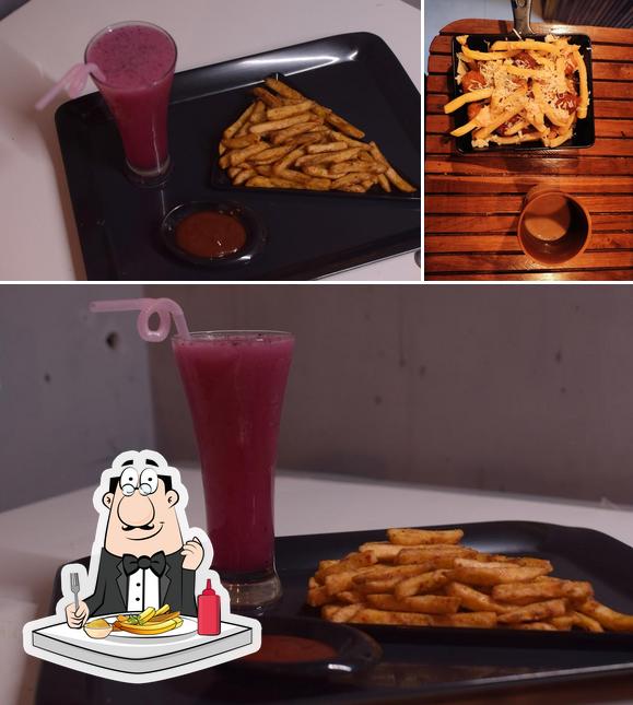 Try out French fries at Chai Sutta Bar