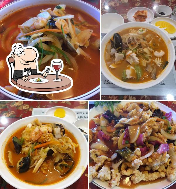 JungGuggwan restaurant, Sokchosi Restaurant reviews