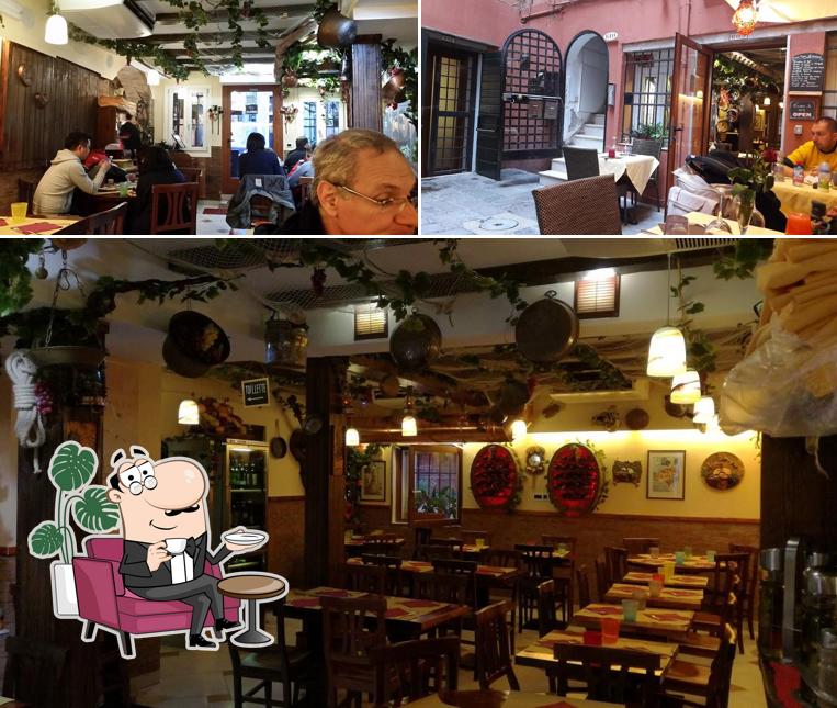 Siediti a un tavolo di Ristorante Pizzeria dallo Zio San Marco