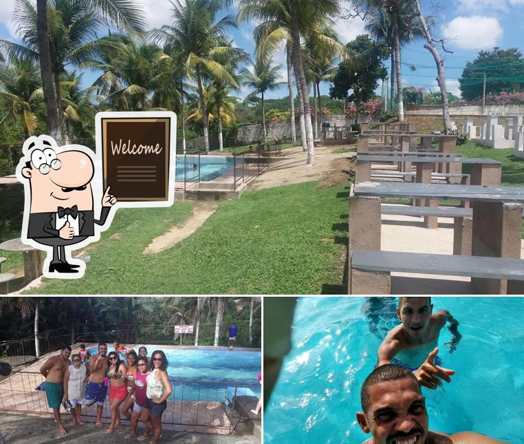 Look at the pic of Clube Das Piscinas