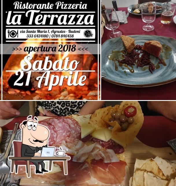 Dai un'occhiata agli interni di Ristorante Pizzeria La Terrazza