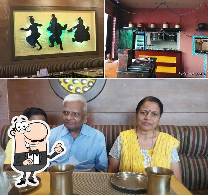 The interior of Pind Balluchi - Best non-veg Restaurant in Agra