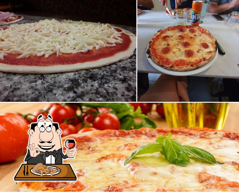 Ordina una pizza a Pizzeria Trattoria Le Lune