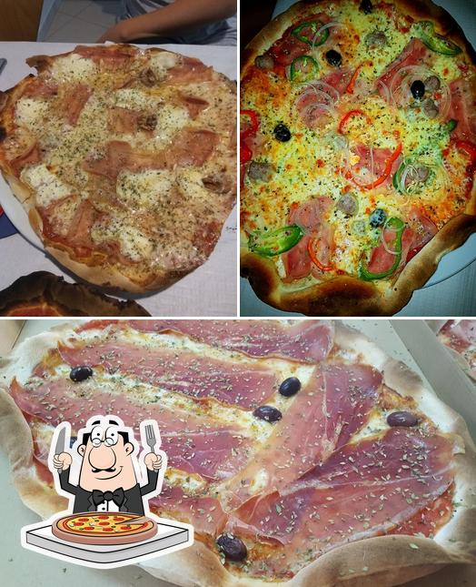 Elige una pizza en Restaurant-Pizzería AQUAREL·LA