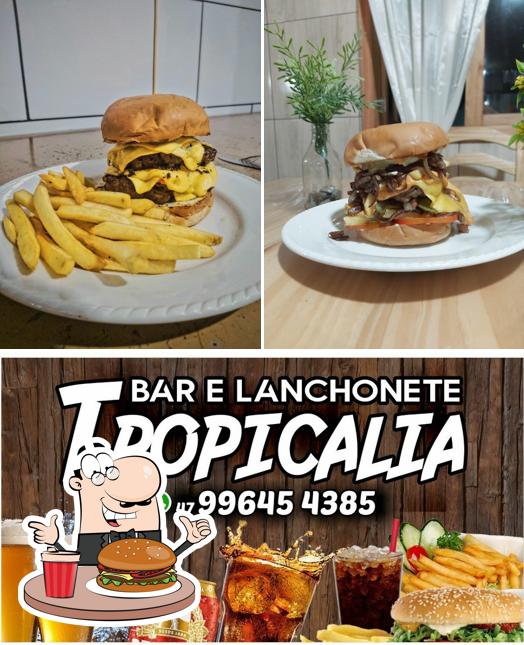 Pide una hamburguesa en Bar e Lanchonete Tropicalia